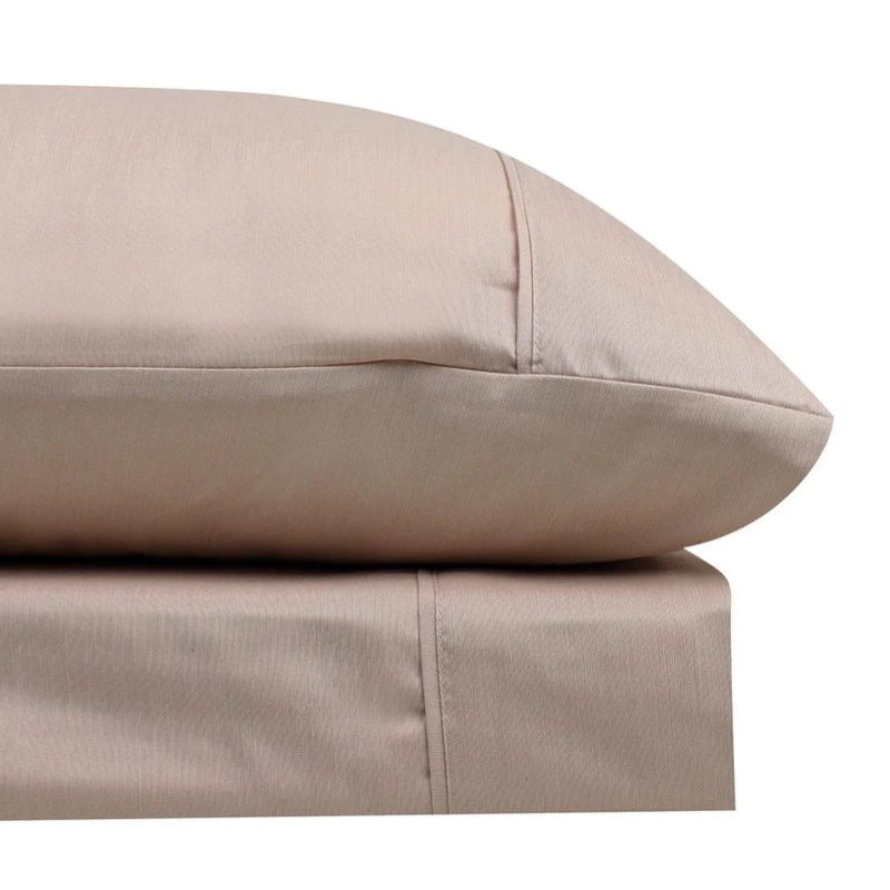 alt="Close-up look of a luxuriously soft to touch bamboo and microfibre blend sheet set in shell