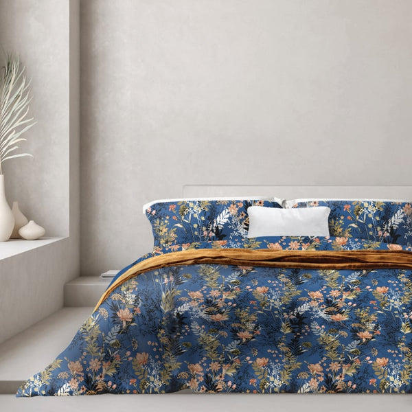 Microfibre quilt cover set in dark blue meets cosy comfort in this floral design.