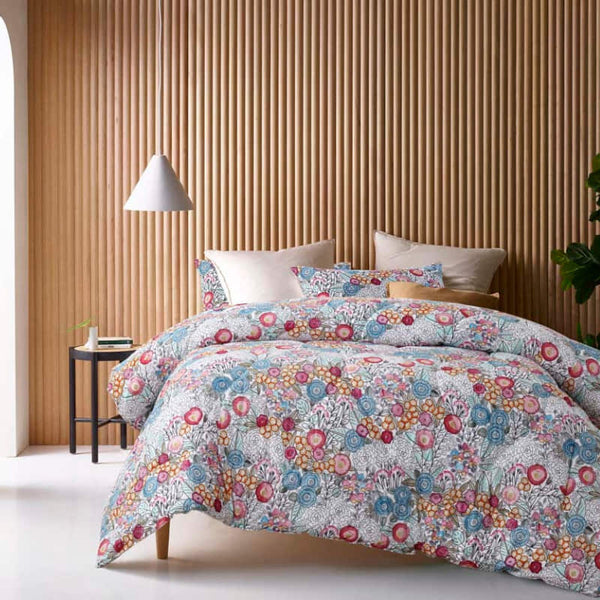 alt="Featuring cotton printed comforter sets designed with compromising designs"