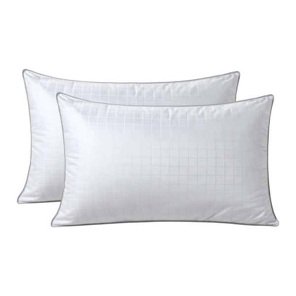 alt="Luxury standard pillow with fine denier polyester fill and a 375 thread count cotton cover."