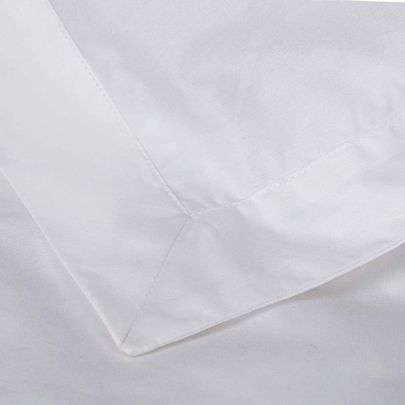 alt="Closer-look details of white deluxe cotton quilt cover set"