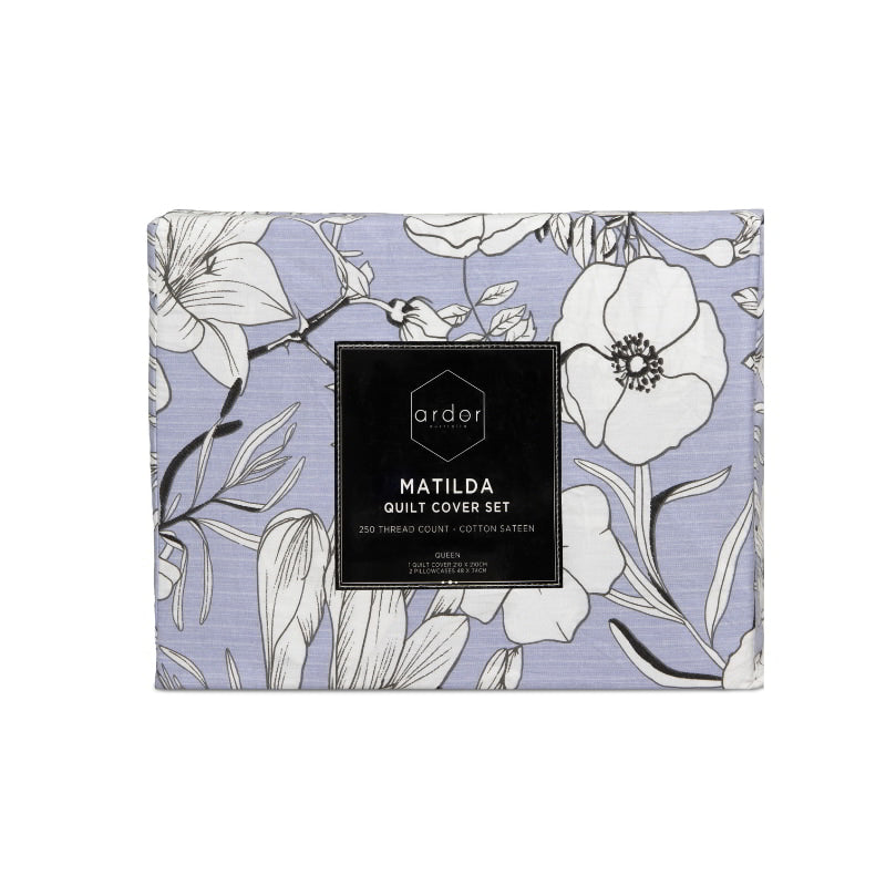 Front packaging of elegant floral quilt cover set, enhancing the tranquil ambiance of the bedroom.