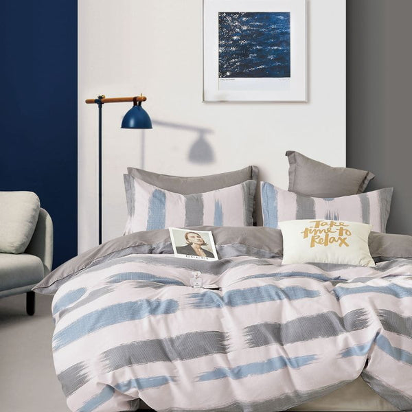 Sea Breeze quilt cover set brings the rugged beauty of the coastline to your space with its soft blue and grey colour palette and layered textures.