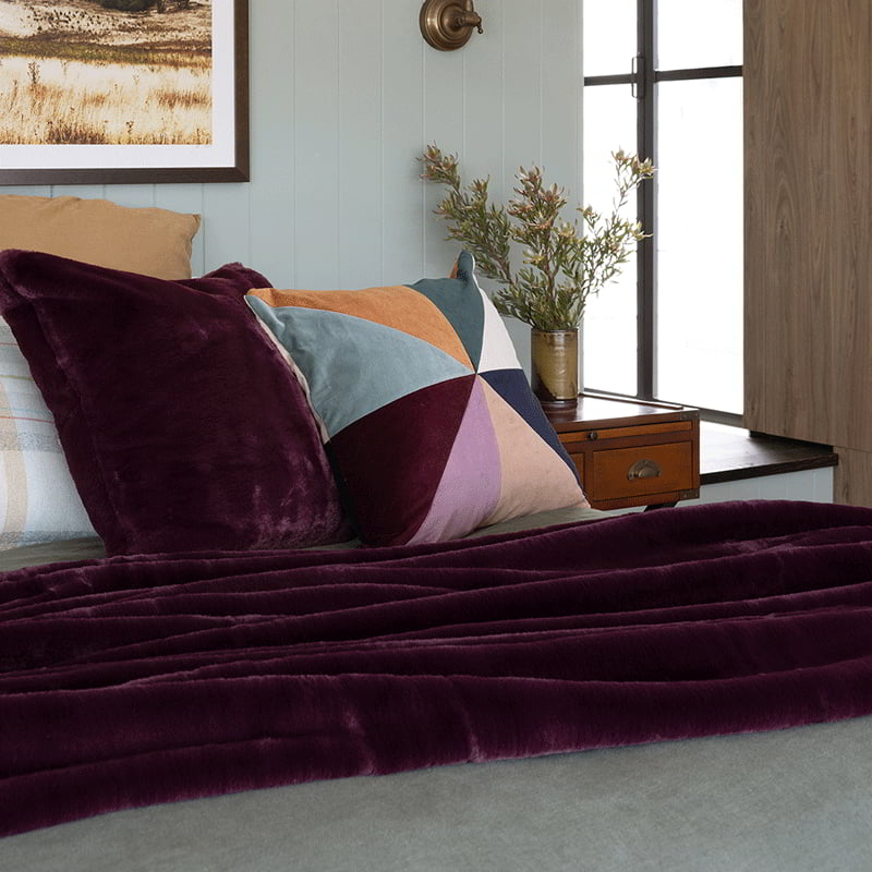 Luxurious faux fur cushion with removable fill for added warmth and cosiness. Matching throw also available. Machine washable.
