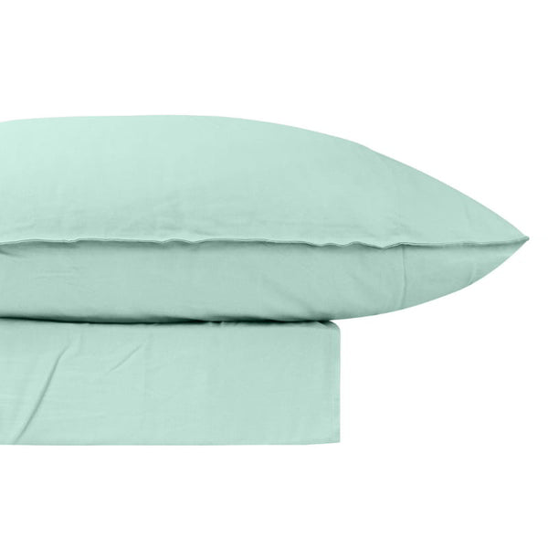 alt="Mint sheet set made from bamboo linen, exuding timeless elegance."