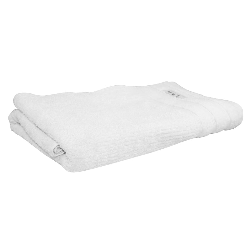 alt="Actual folded details of white bath towel featuring its finest egyptian cotton and high level of softness."