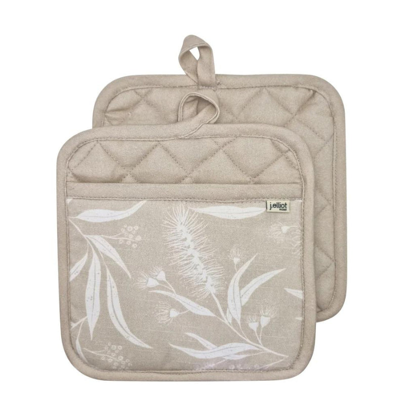 alt="Front details of Pot holder featuring its stunning natural beauty of Australia’s native flora."