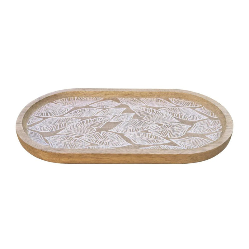 alt="A side photo details of natural oval serving tray feauturing a handcrafted delicate leaf design from high-quality mango wood."