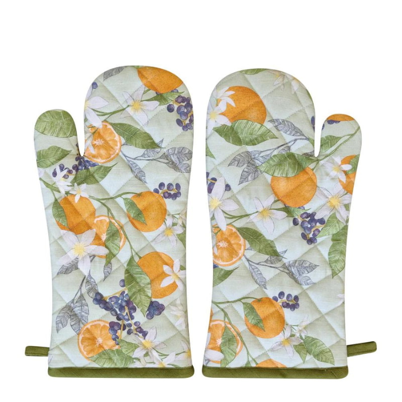 alt="Front details of oven mitt featuring its printed in high-quality onto cotton slab fabric."