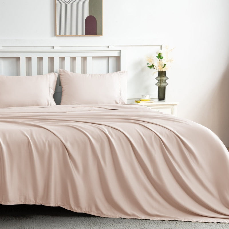 alt="Front view of natural sheet sets produce a lustrous silky smooth fabric to your bedroom"