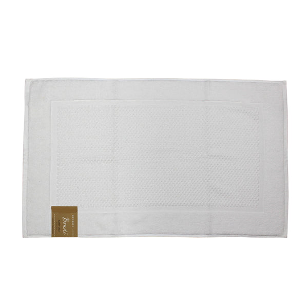 alt="White bondi zero twist hand towel, a vision of purity and softness for a luxurious touch"