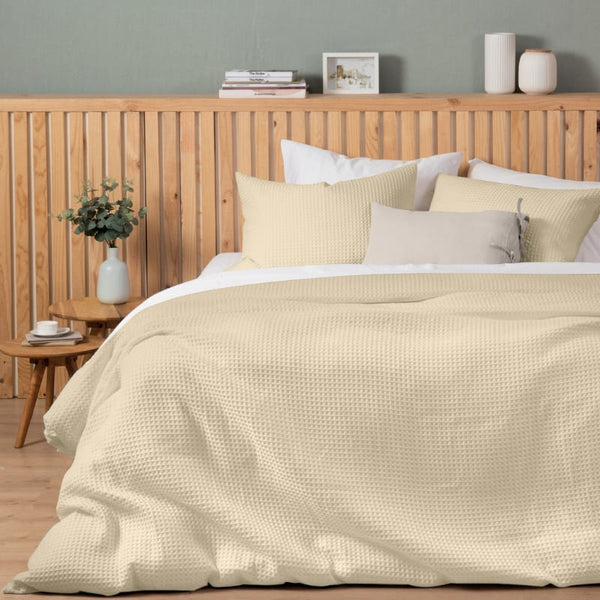 Luxurious quilt cover set in a natural colour scheme featuring a modern texture.