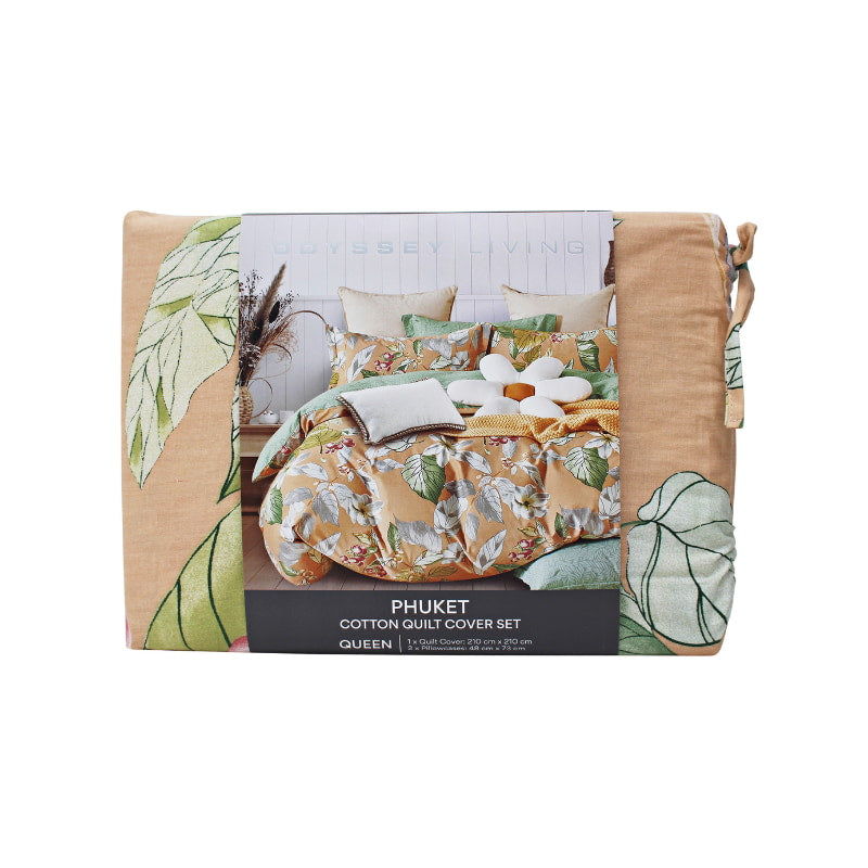 alt="Front details of a nice package of luxurious quilt cover set features lush flowers against a peach background"