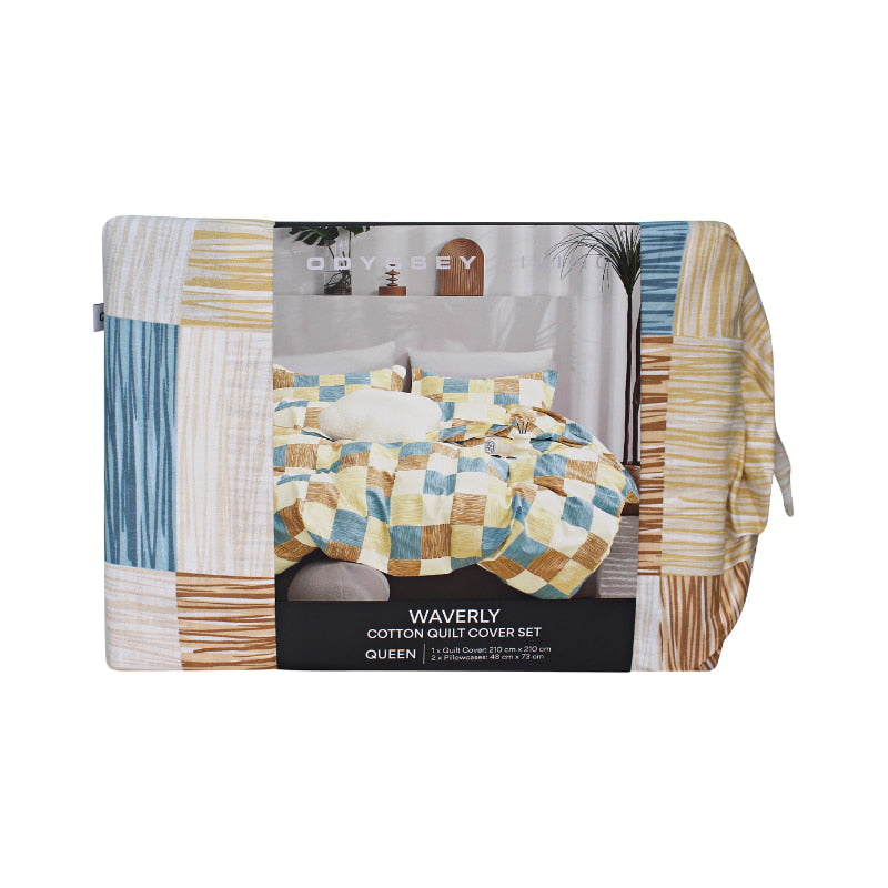 alt="Front details of a nice package of the uxurious quilt cover set featuring a modern check design"