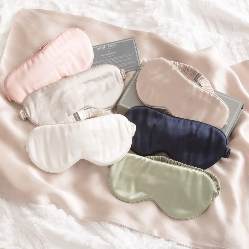 alt="Indulge in the softness of these satin eye masks. Made from 100% pure mulberry silk, it gently glides across your skin, preventing wrinkles and keeping your skin hydrated."