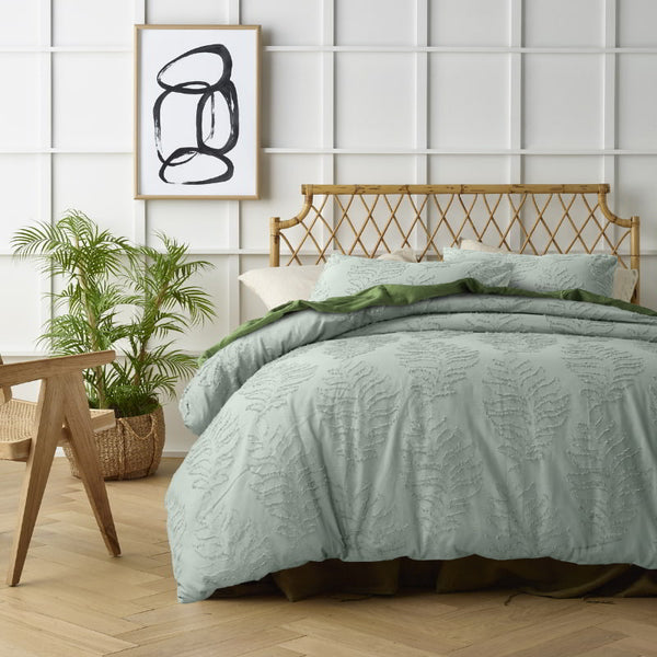 alt="100% cotton quilt cover set for ultimate comfort and texture enhancement in your bedroom."