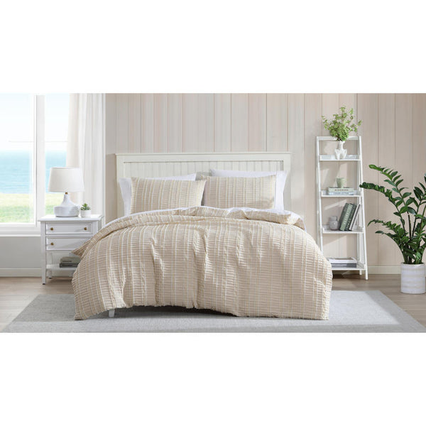 Textured stripe design adds a beautiful sense of depth and relaxed sophistication.