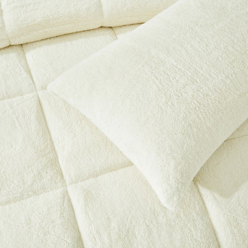 Morgan and Reid Ivory Snuggle Fleece Pillowcase Pair