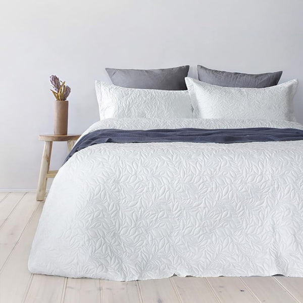 Bambury Botanica White Coverlet (6618461012012)