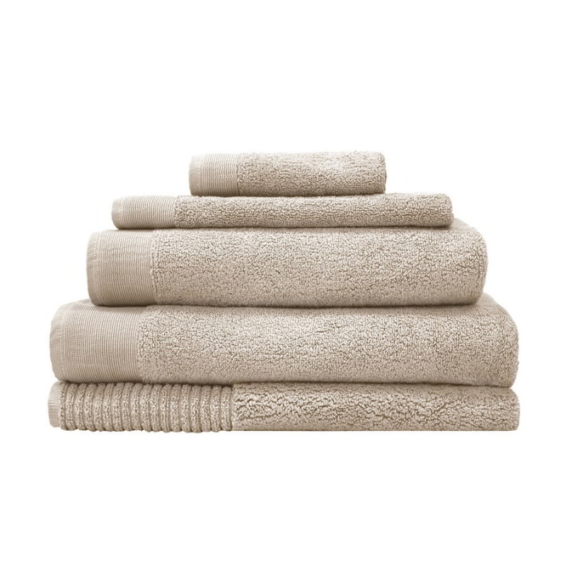 alt="Set of beautiful, soft natural cotton towels"