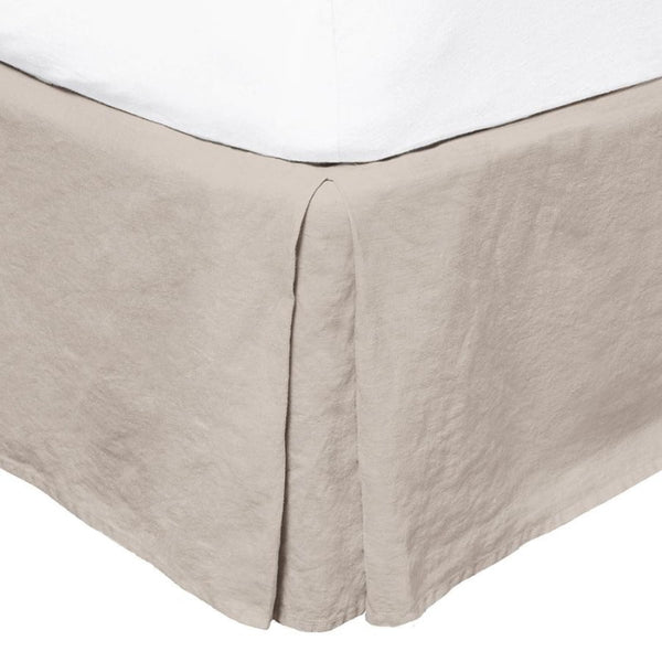 alt="Close up look of pebble linen valance"