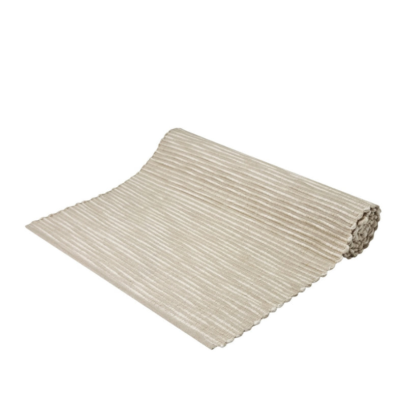 alt="Front details of a cream and white runner featuring a two-toned ribbed design"