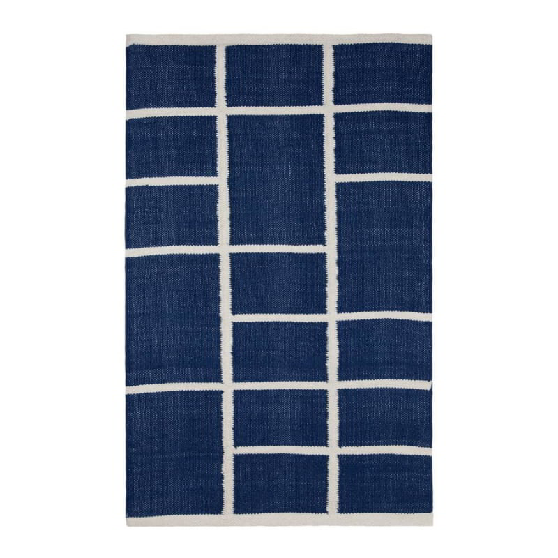 alt="Nadia Rug for modern-contemporary interiors in navy colourway"