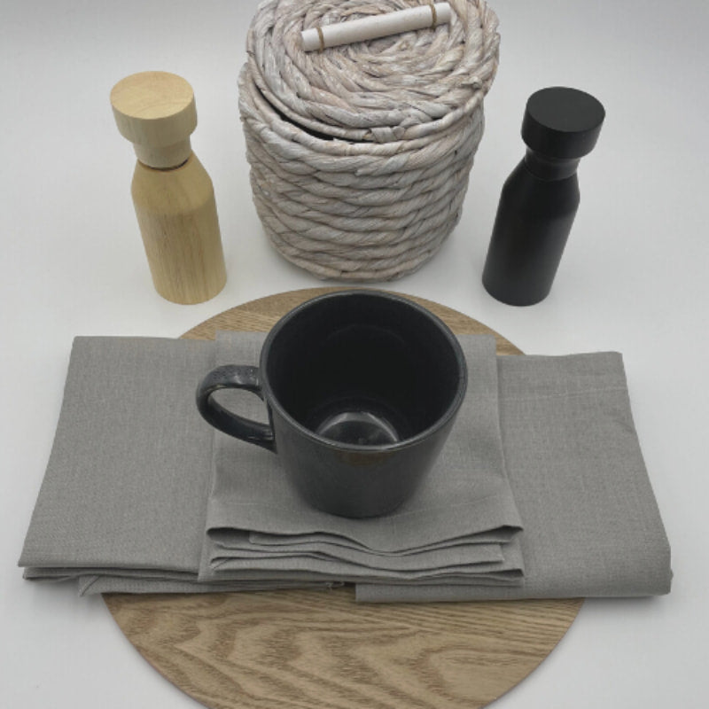 Elevate your kitchen with RANS Cambrai Linen Grey Tea Towels, a set of 3 that offers superior absorbency and timeless style in an elegant setting up. 