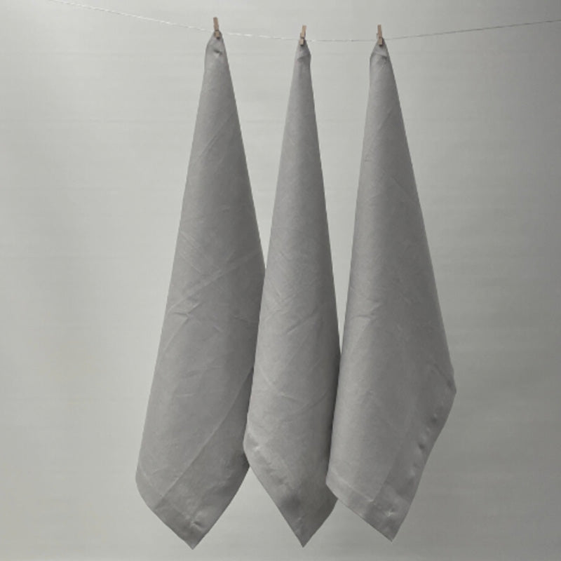 Elevate your kitchen with RANS Cambrai Linen Grey Tea Towels, a set of 3 that offers superior absorbency and timeless style.