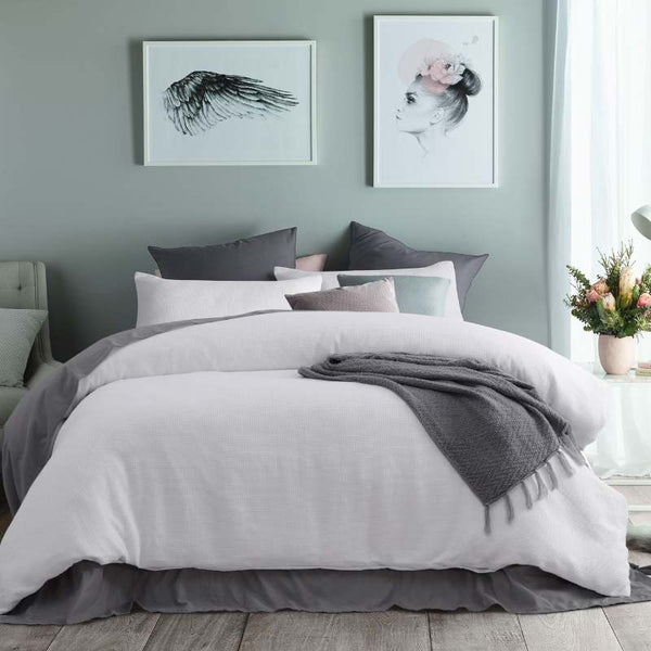 Accessorize Waffle White Quilt Cover Set