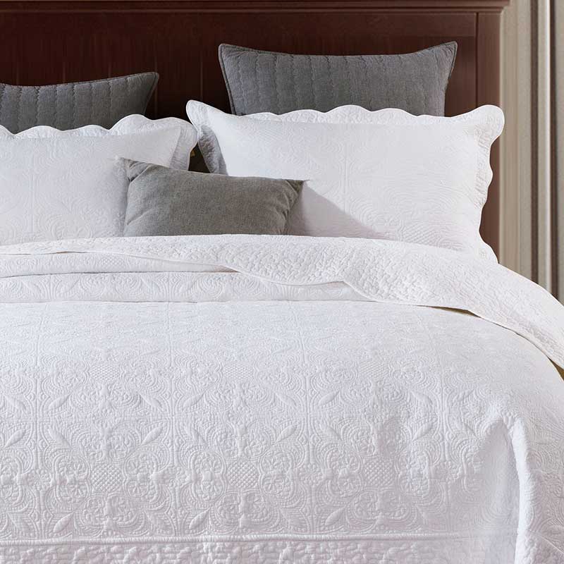 Classic Quilts Antique White Coverlet (6631537016876)