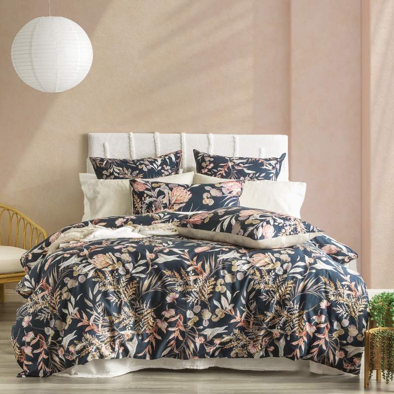 Renee Taylor 300 Thread Count Cotton Reversible Waratah Midnight Quilt Cover Set