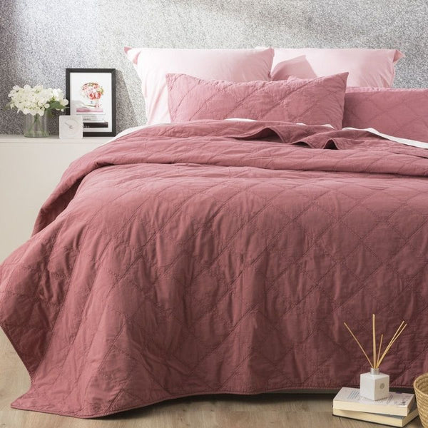 Renee Taylor Attwood Rose Vintage Stone Washed Coverlet Set (6623388434476)